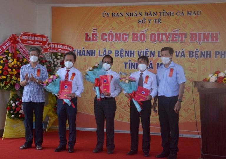 Lễ công bố Quyết định thành lập Bệnh viện Lao và Bệnh phổi tỉnh Cà Mau