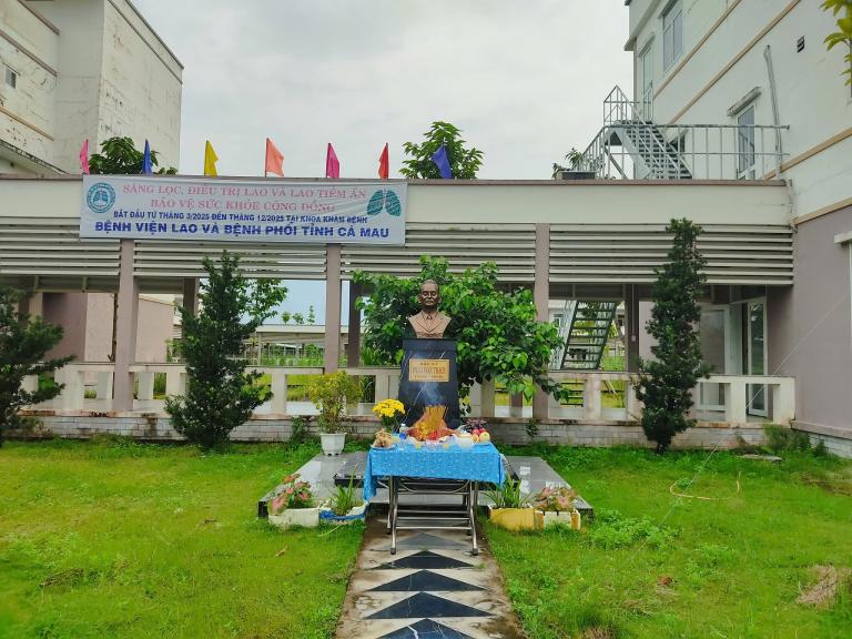 TỔ CHỨC LỄ TƯỞNG NIỆM BÁC SĨ PHẠM NGỌC THẠCH